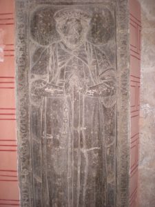Lápida de caballero templario en la Iglesia de San Pedro de los Francos de Calatayud